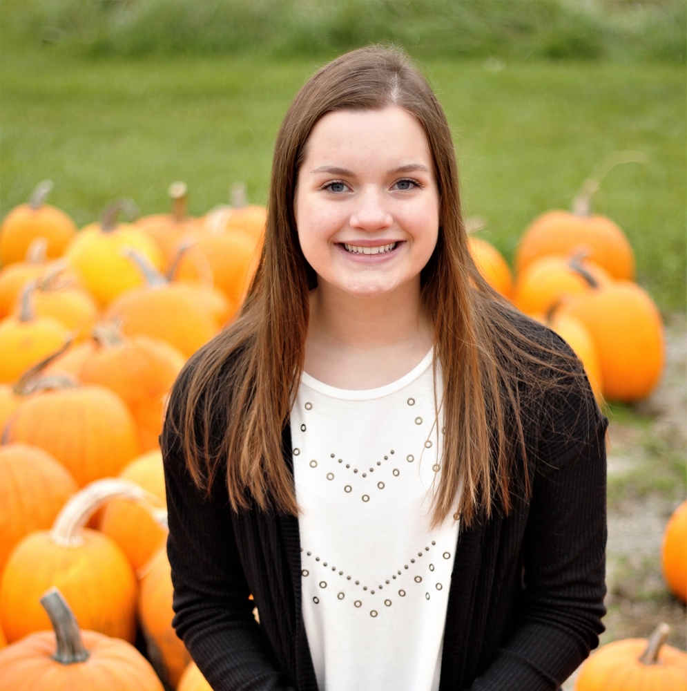 Meet your Posher, Hallie